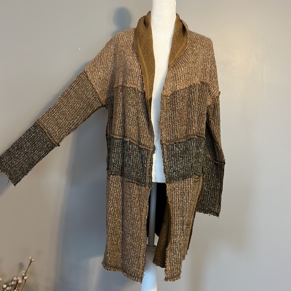 Mystree Long Cardigan Sweater in Browns and Gray, Size Medium - Picture 2 of 5
